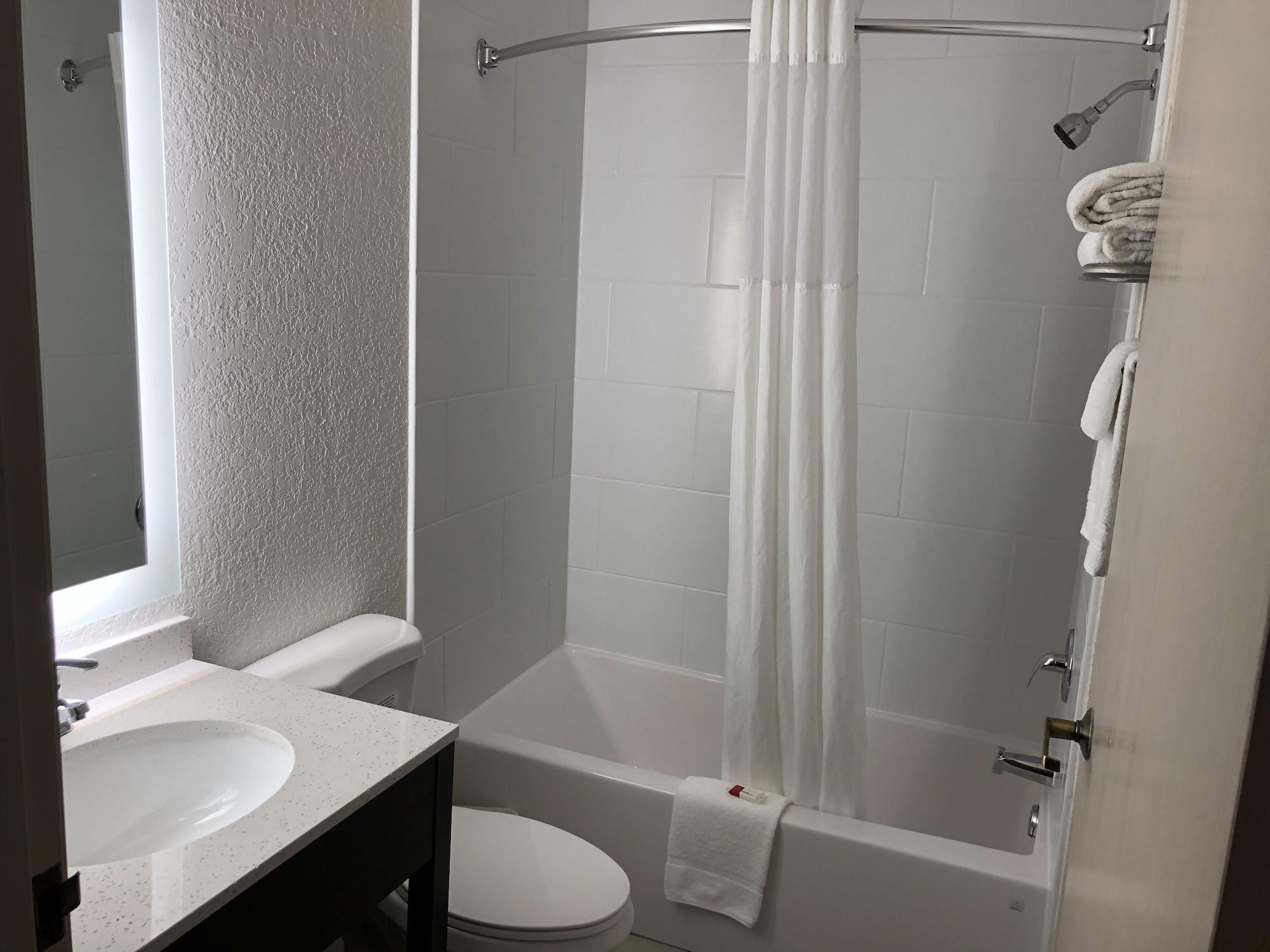 Red Lion Inn & Suites Элк-Гров-Виллидж Экстерьер фото