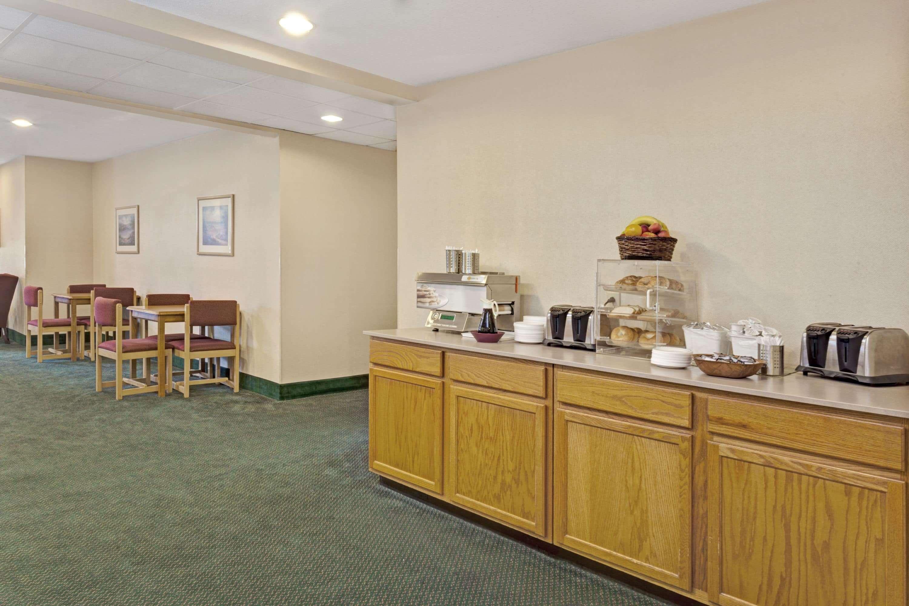 Red Lion Inn & Suites Элк-Гров-Виллидж Экстерьер фото
